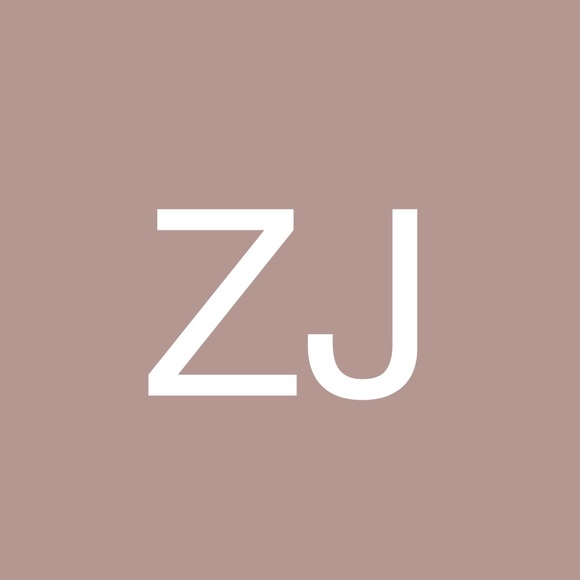 Profile Picture of Zachary J (@christmasgift_2) on Poshmark