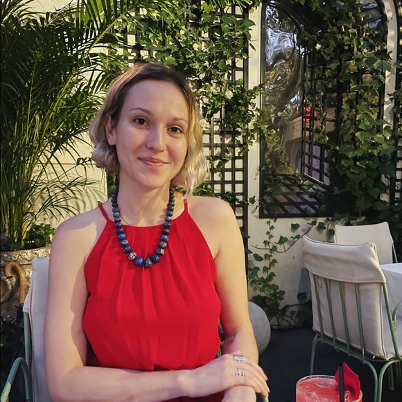 Profile Picture of Vivian Jaworsky (@vjaworsky5) on Poshmark