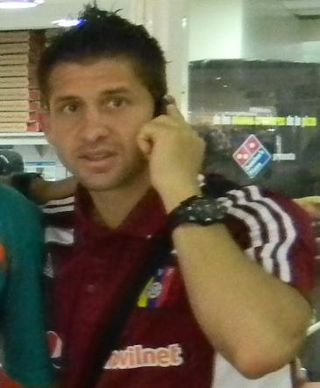 Profile Photo of César González (footballer, born 1982)on Wikipedia