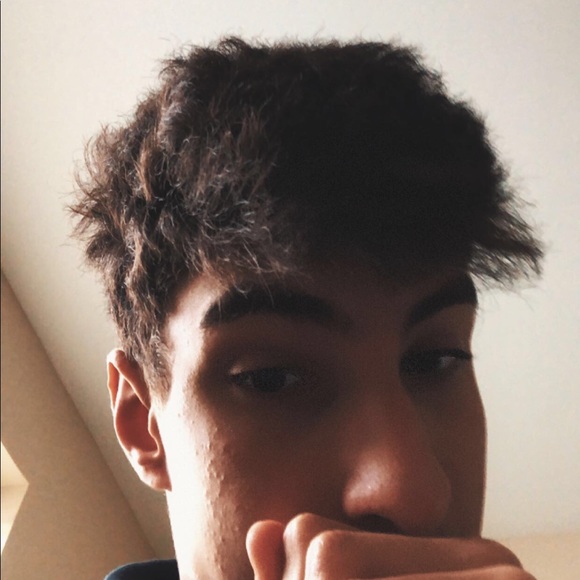 Profile Picture of Martin Borisov (@borisovm) on Poshmark