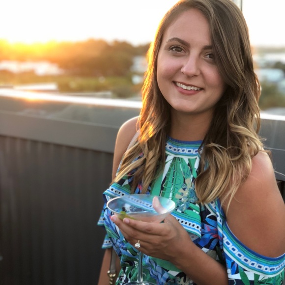 Profile Picture of Stacie Wiggins (@stacie_wiggins) on Poshmark