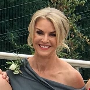 Profile Picture of Helen K Richardson (@helenkr1966) on Twitter