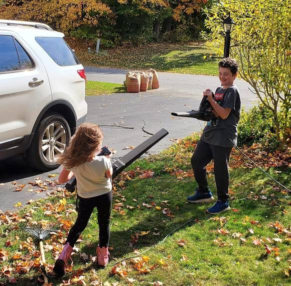 Profile Picture of Amber Schiller (@flyinangel23) on Poshmark