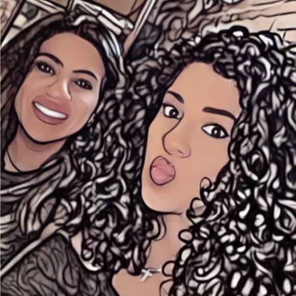 Profile Picture of Maria Ibraham (@mariaibraham) on Poshmark