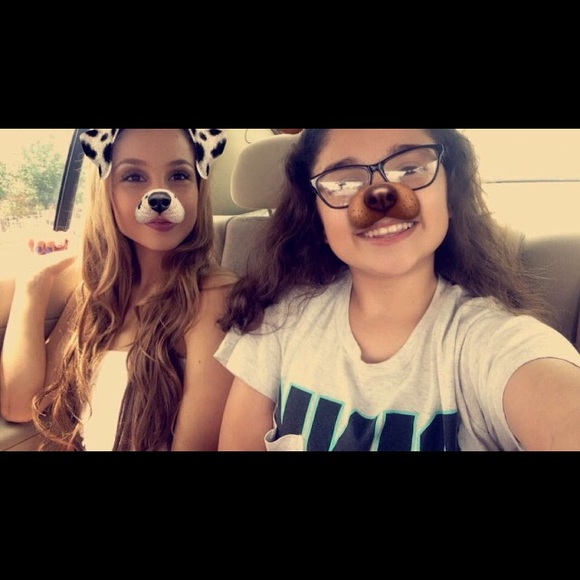 Profile Picture of Jazmin Fonseca (@jazmin_fonseca) on Poshmark