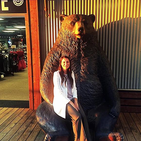 Profile Picture of Eva Linou (@4evalinou) on Poshmark