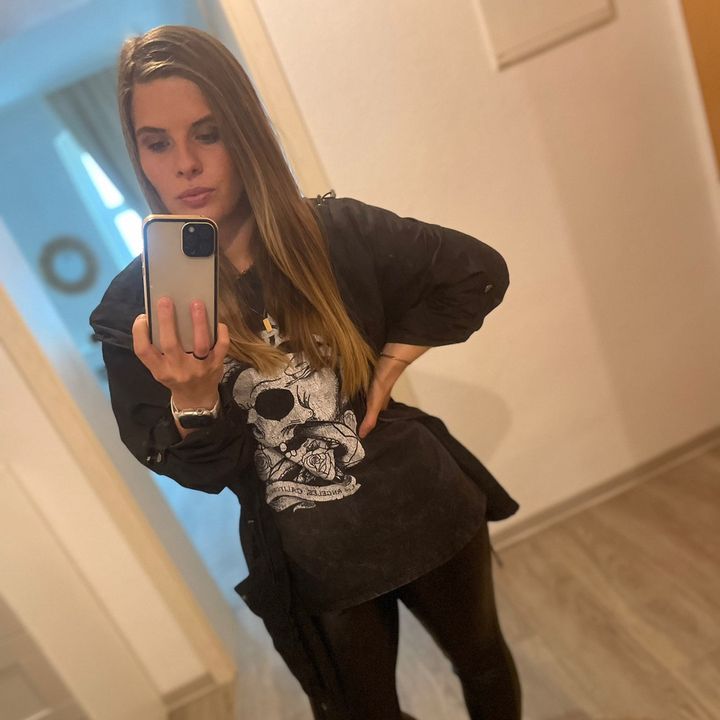Profile Picture of Justine Hübner🌈 (@justine.huebner) on Tiktok