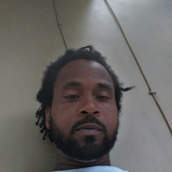 Profile Picture of Andrew Frazier (@aj786) on Poshmark