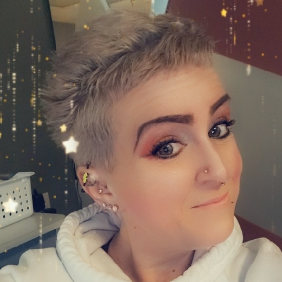 Profile Picture of Dani Burns (@danimustangell) on Poshmark