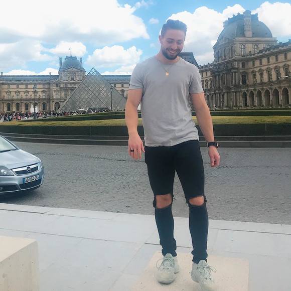 Profile Picture of Duncan Ugland (@ddnuts99) on Poshmark