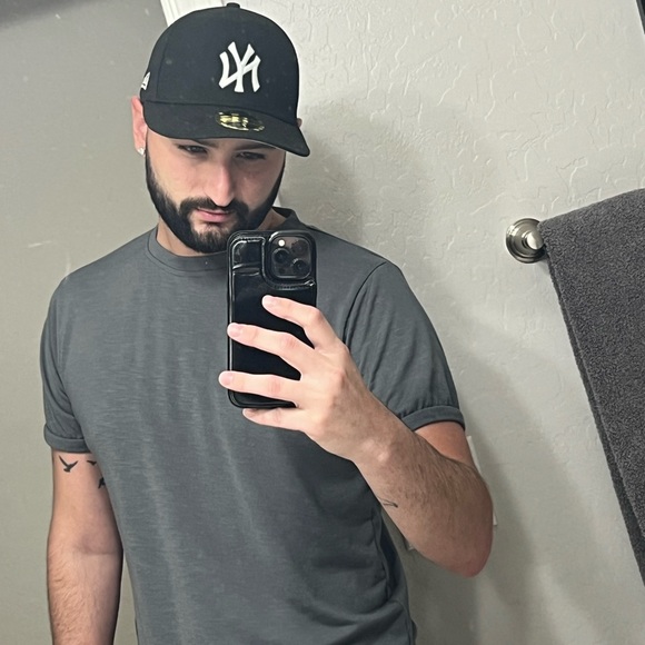 Profile Picture of Enrico Spinola jr (@spinolajrenrico) on Poshmark