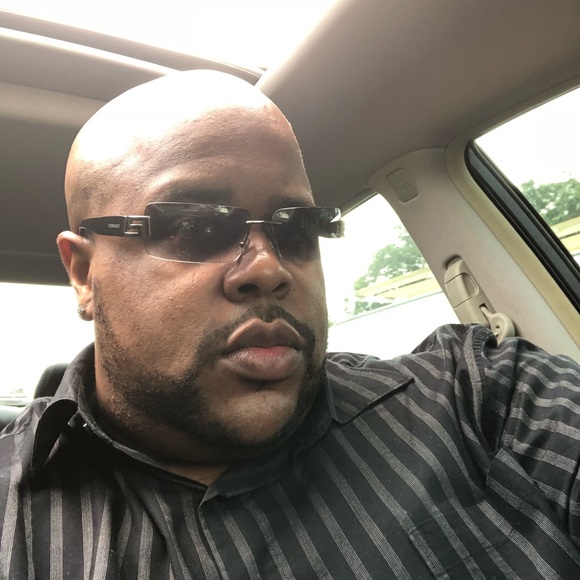 Profile Picture of Richard Ogletree (@knoctrnl3000) on Poshmark