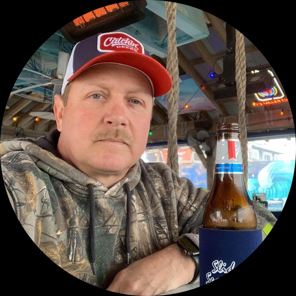 Profile Picture of Jeffery Barnes (@jeffery_barnes) on Poshmark