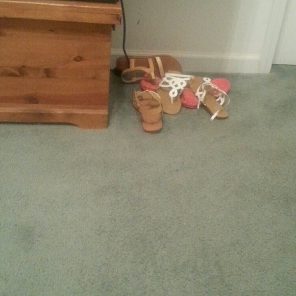 Profile Picture of Valencia Davidson (@veonna) on Poshmark