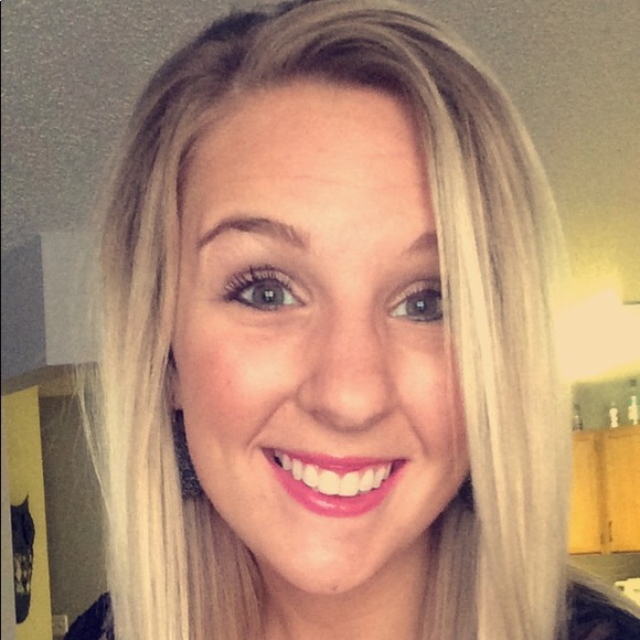 Profile Picture of Michaela Jenson (@mikkijens) on Poshmark