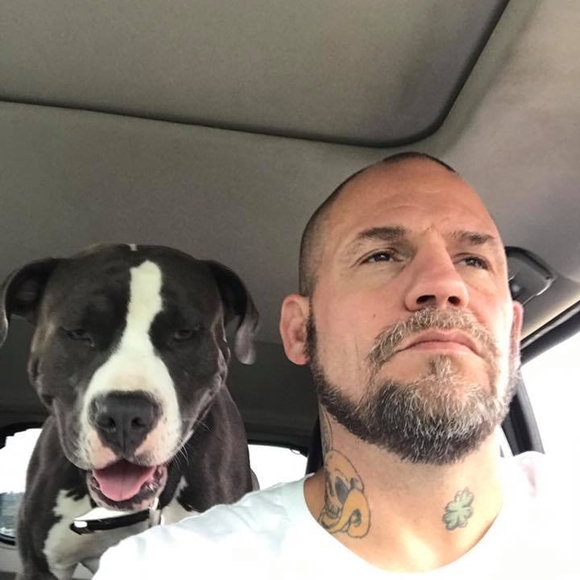 Profile Picture of Tom Sansouci (@tsavage420) on Poshmark