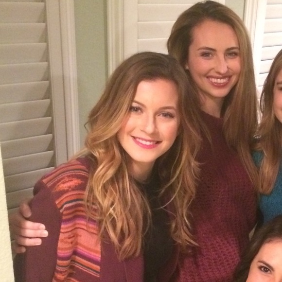 Profile Picture of Mikala Rulander (@mkrulander) on Poshmark