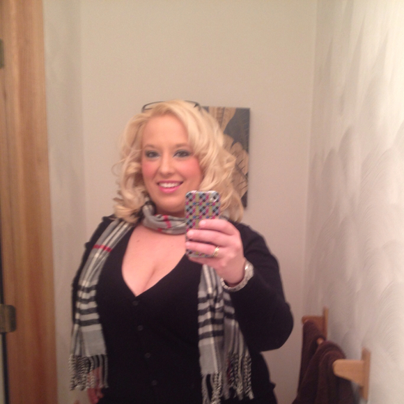 Profile Picture of Ciara Semack (@csemack) on Poshmark