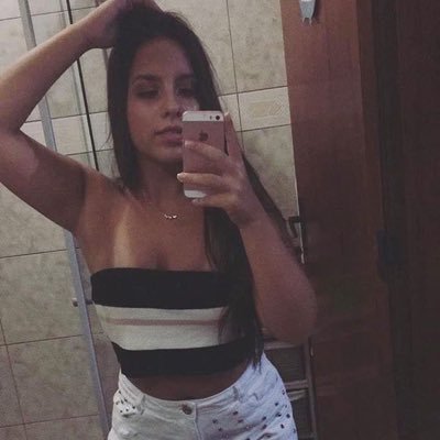 Profile Picture of Evelyn Soares (@evelynst03) on Twitter