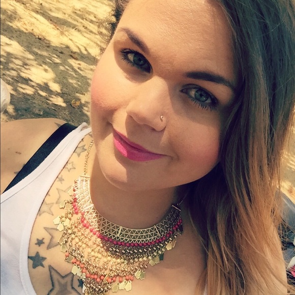 Profile Picture of Katherine Quinn (@kitkat1390) on Poshmark