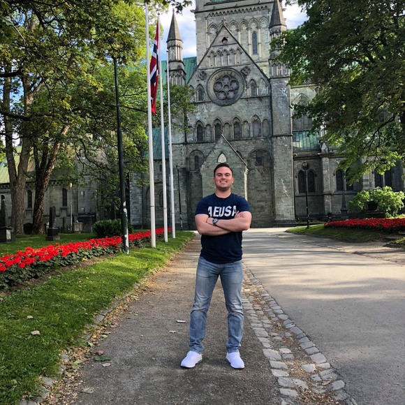 Profile Picture of Clint Edens (@clintedens) on Poshmark