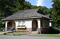 Profile Picture of Roselawn Memorial Park Gatehouseon Wikipedia