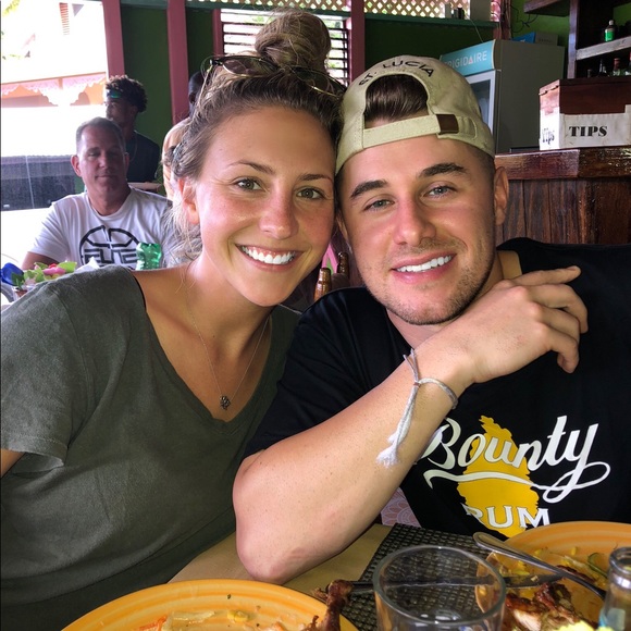Profile Picture of Amanda Lang (@amandaclang24) on Poshmark