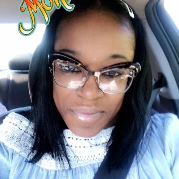 Profile Picture of Monique Hendrix (@brecutie1) on Poshmark