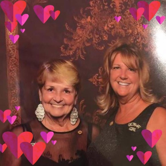 Profile Picture of Regina Kranyik (@reginakranyik) on Poshmark