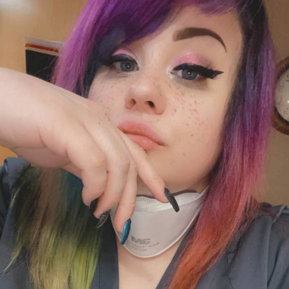 Profile Picture of Christalyn Cronnon (@ccronnon) on Poshmark