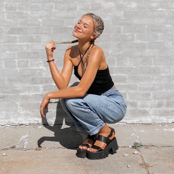 Profile Picture of Olivia Rustermier (@livrustermier) on Poshmark