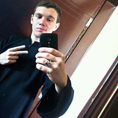Profile Picture of Victor Donola (@Victor_MariaPio) on Twitter