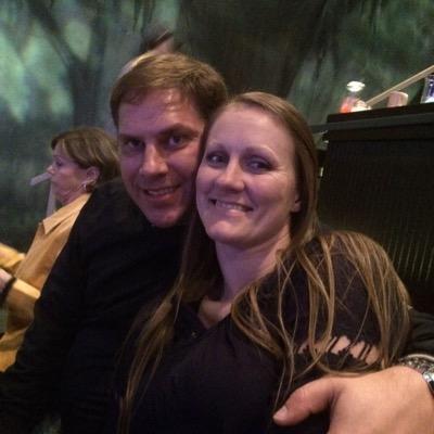 Profile Picture of Bobbie Stone (@YmBobbie) on Twitter