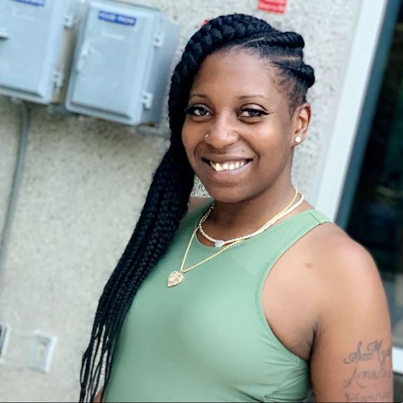 Profile Picture of Raven Watson (@rskmommy) on Poshmark