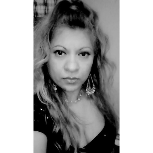 Profile Picture of Diana Kawall (@dianak0678) on Poshmark