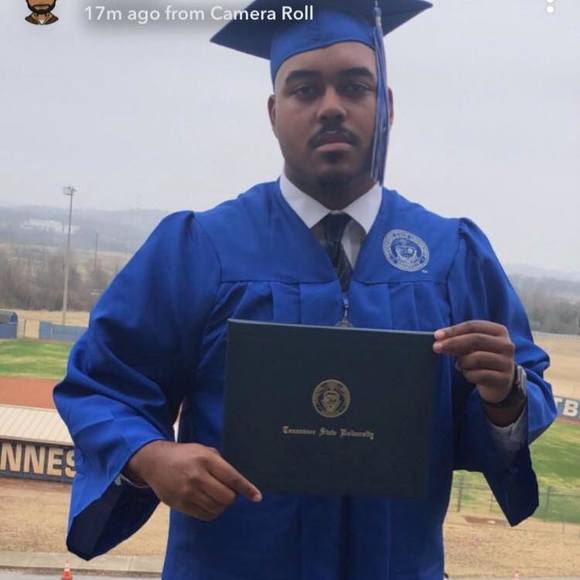 Profile Picture of Dayon Cuberson (@dayonc16) on Poshmark