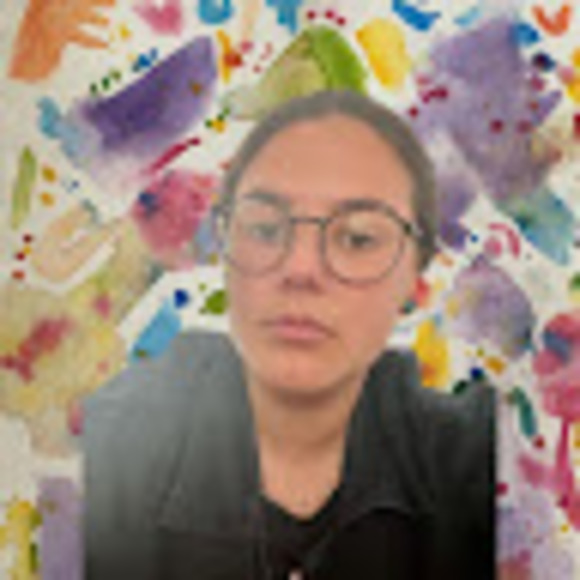 Profile Picture of Lucianna Cornejo (@luciannacornejo) on Poshmark