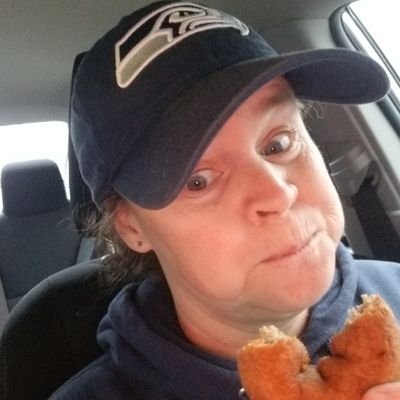 Profile Picture of Tracy Renee (@DJMommaTRex) on Twitter