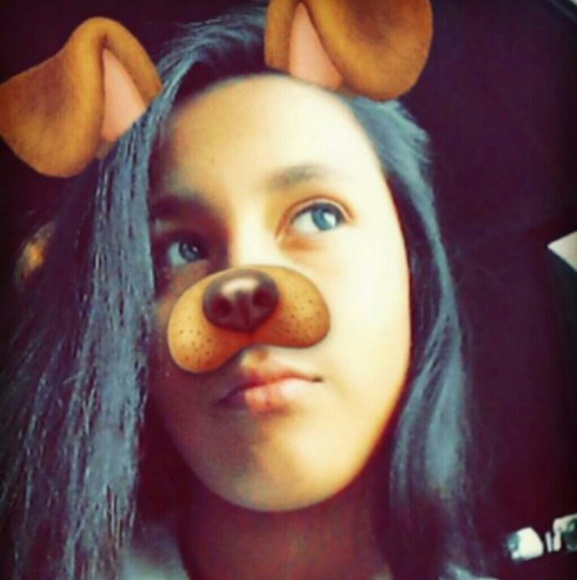 Profile Picture of Yasmin Palomares (@yasmin597) on Poshmark