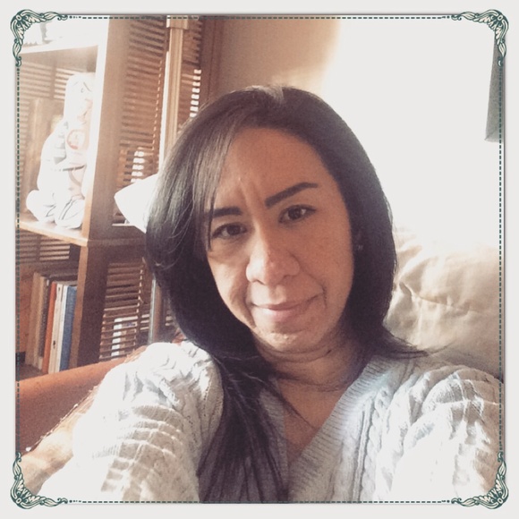 Profile Picture of Brenda Christodoulou (@brendavid8313) on Poshmark