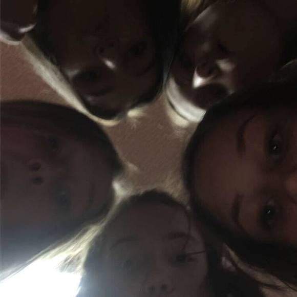 Profile Picture of Taylor Fenner (@fennergirl) on Poshmark