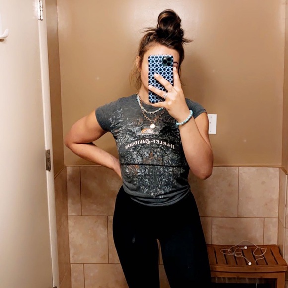 Profile Picture of Katie Colvard (@katiecolvard) on Poshmark