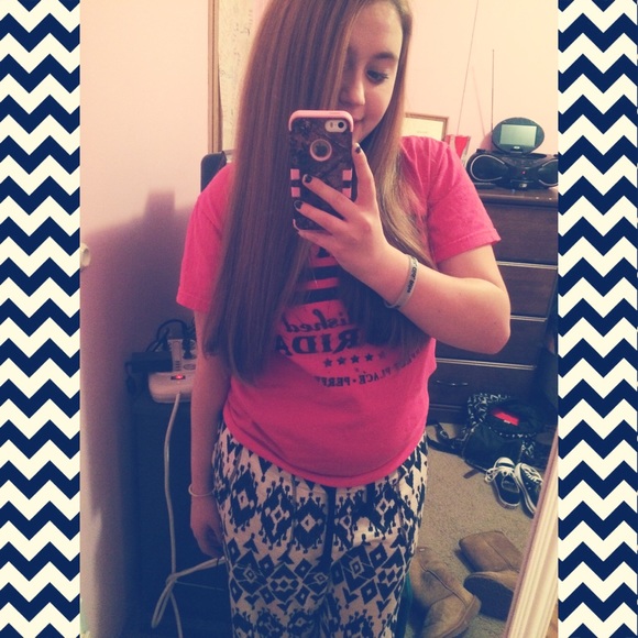 Profile Picture of Brittany Rock (@brittanyrock65) on Poshmark