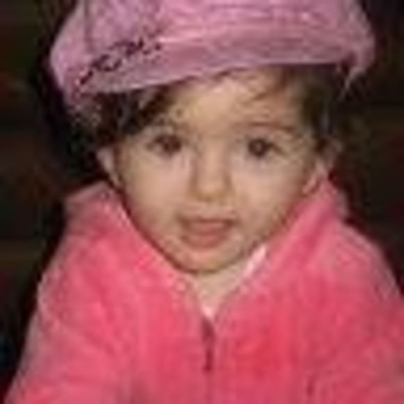 Profile Picture of Laura Paja (@laurapaja) on Poshmark