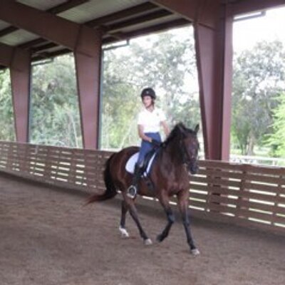 Profile Picture of Claire Harmon (@claireh34) on Twitter