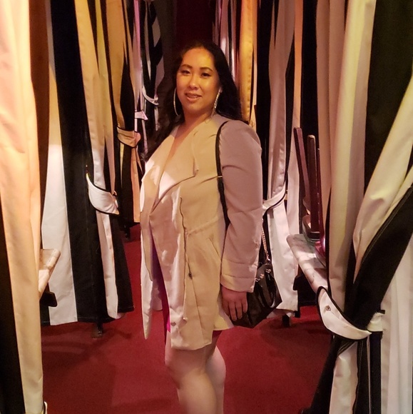 Profile Picture of Anette Tamura (@anetteamor22) on Poshmark