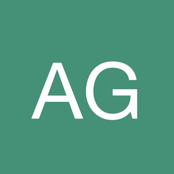 Profile Picture of Audrey Goodstein (@audreygoodst504) on Poshmark