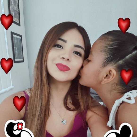 Profile Picture of Elizabeth Ruiz (@elizabethvr2) on Poshmark