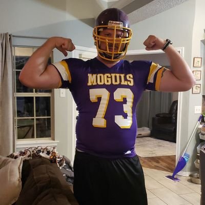 Profile Picture of Tony Tomlinson (@BigToneLBK) on Twitter