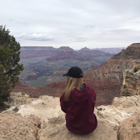 Profile Picture of Tia Proctor (@tpro471) on Poshmark